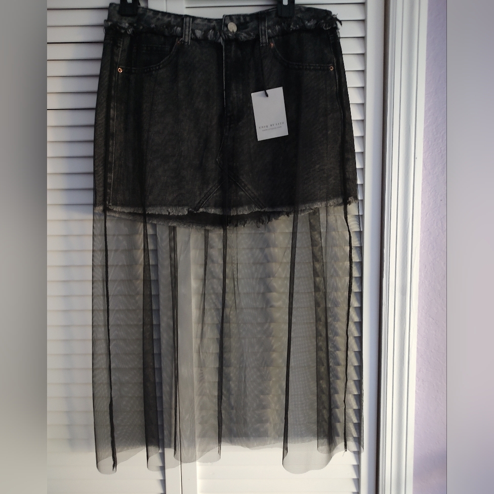 Black denim distressed mini skirt with tulle mesh overlay - Picture 5 of 11